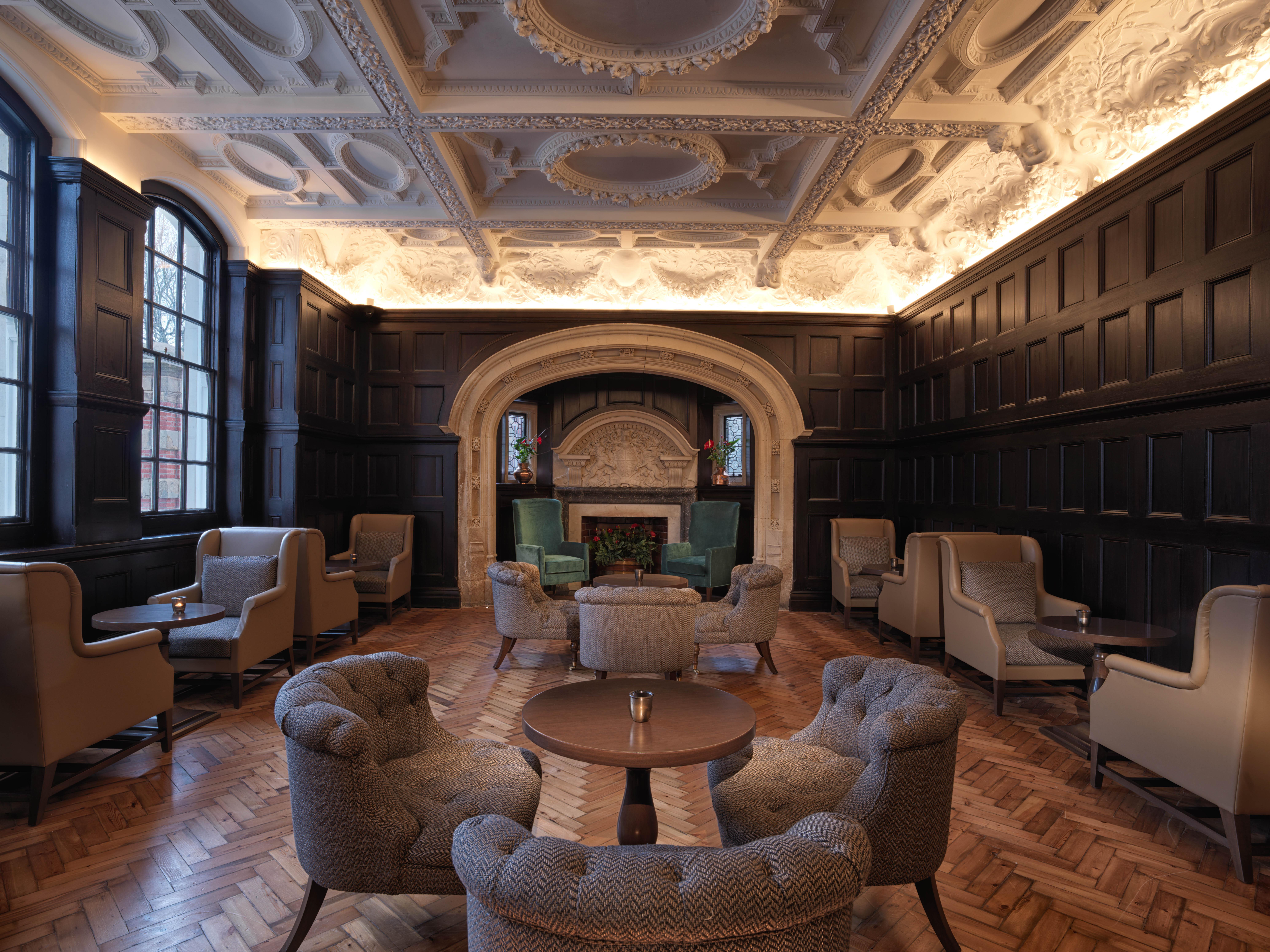 Готель The Lalit Лондон Інтер'єр фото The Long Room
